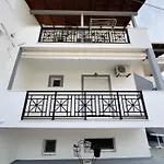 Maria's Hotel *